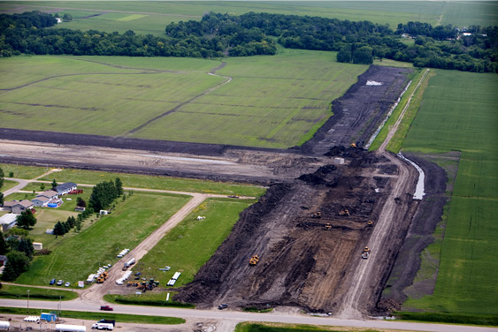 City_of_Hendrum_Flood_Control_Levee_Construction_2.jpg